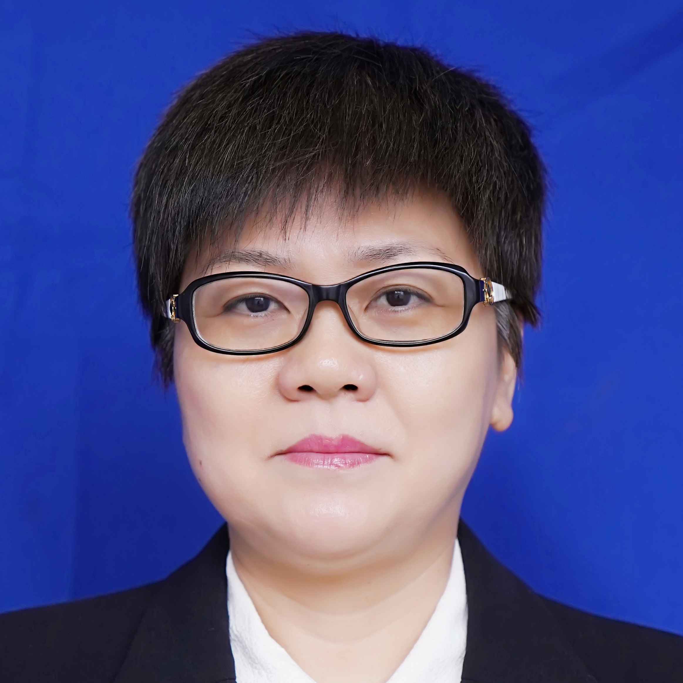 李红