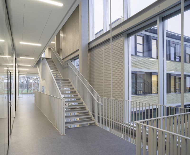 丹麦技术大学生物工程研究实验楼：空间与功能的连贯构成建筑的自然流线