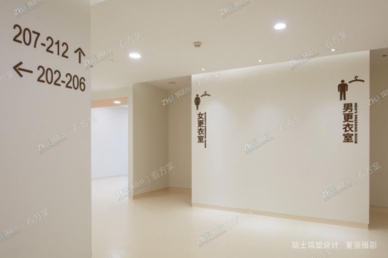 更衣室走廊室内空间设计效果