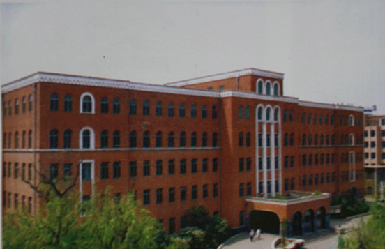 1984年11月门诊楼，当时接建后为住院部