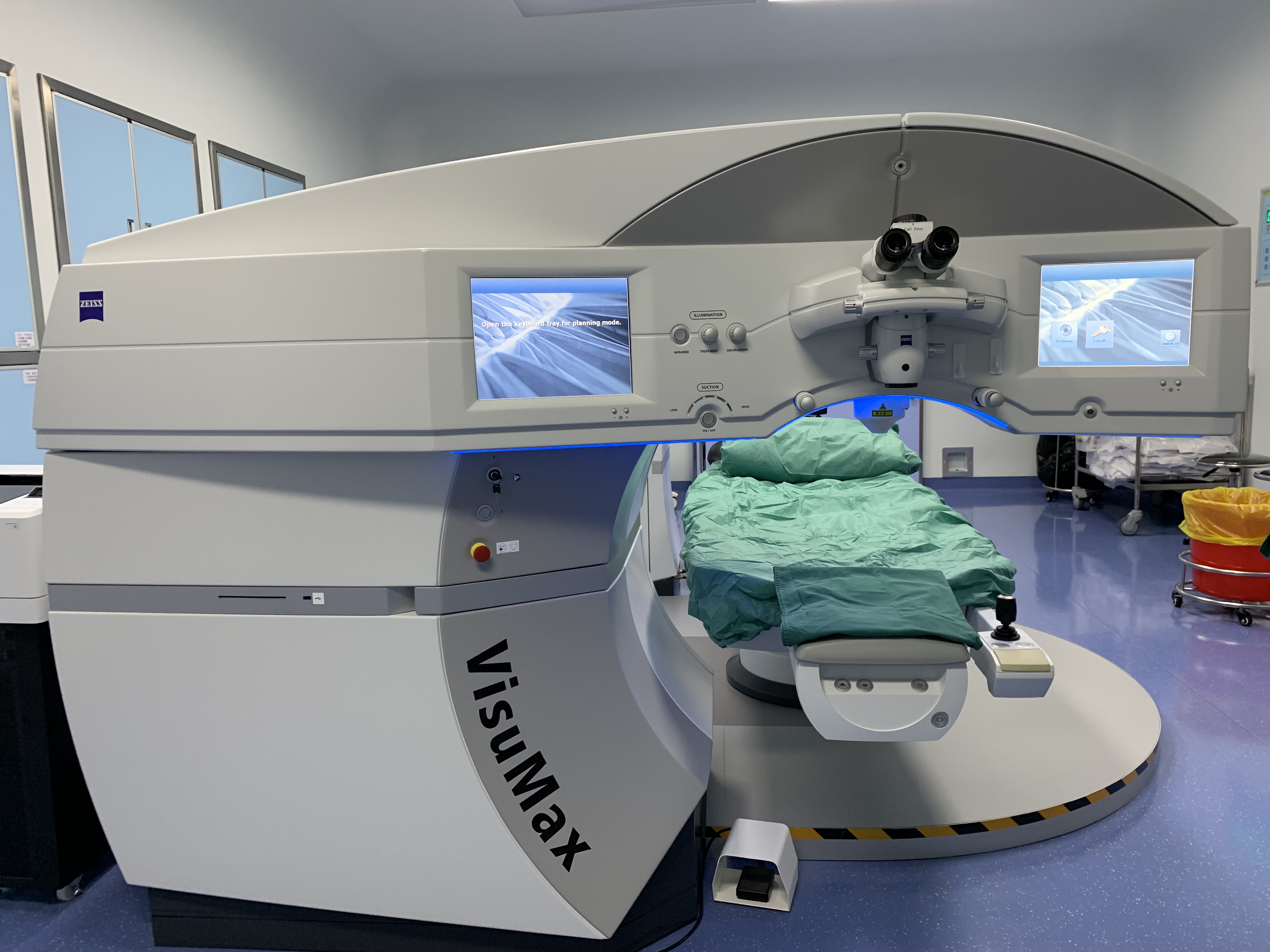 全飞秒激光机（临床）