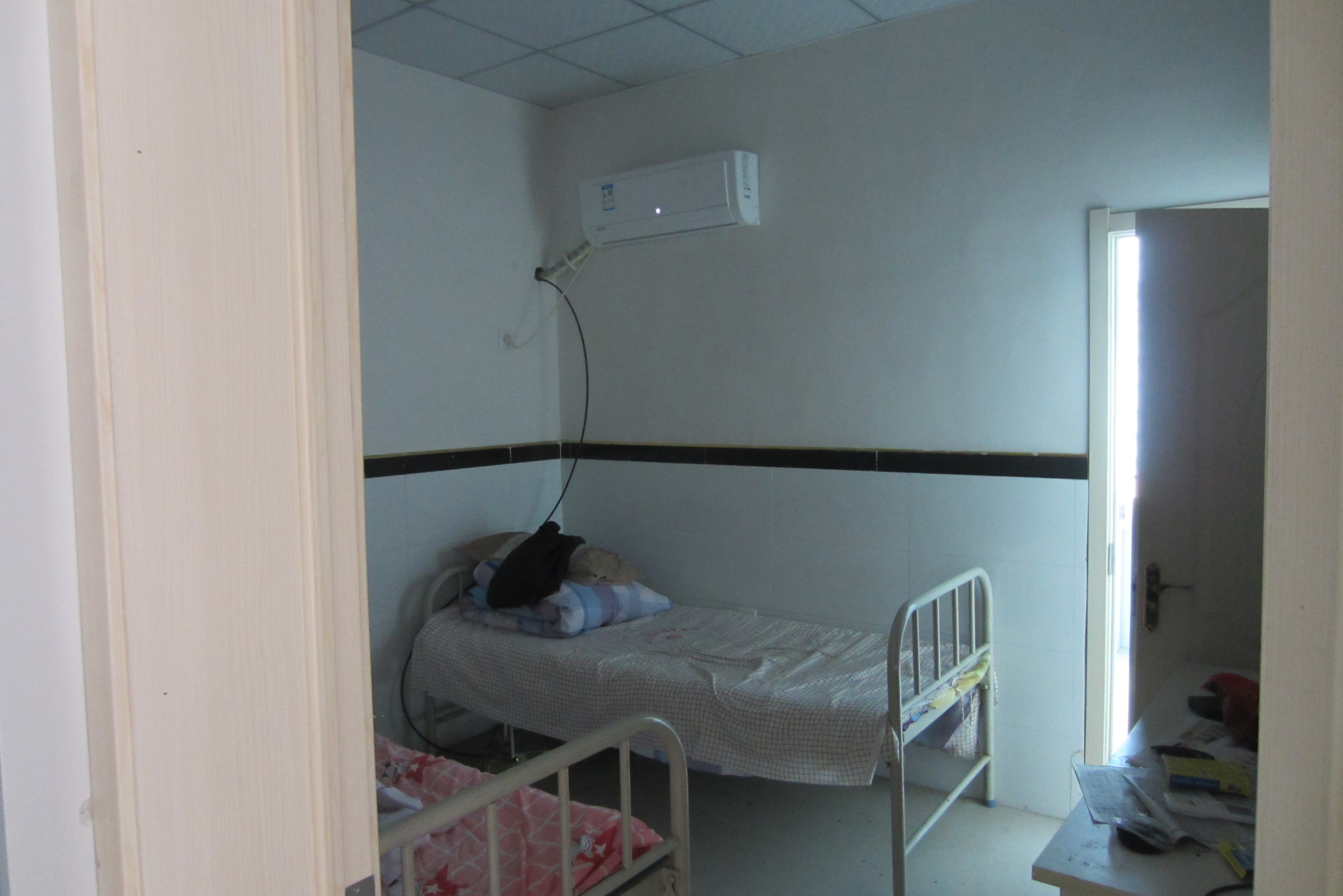 新卫生室观察室