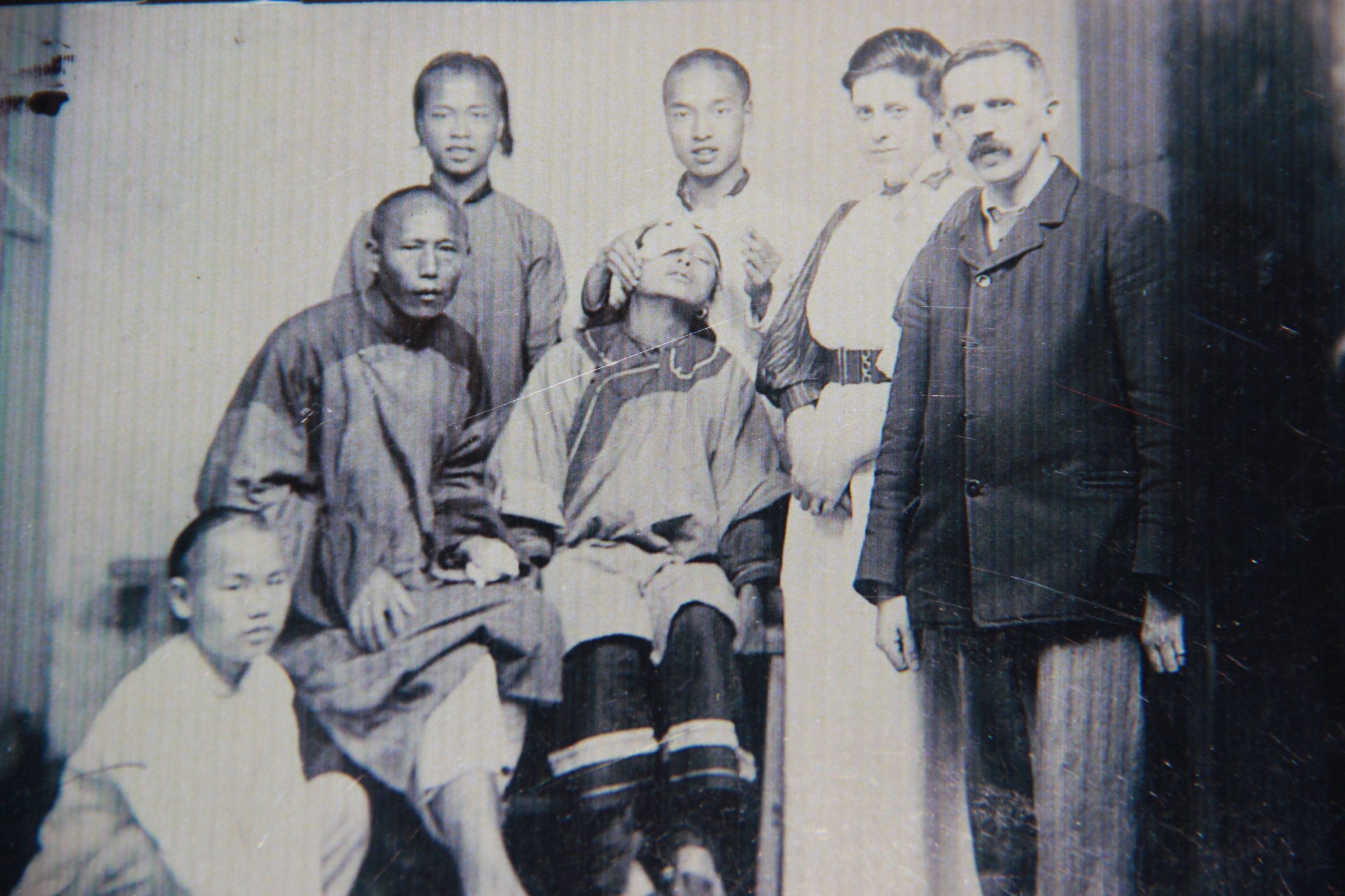 查理和医治的病人