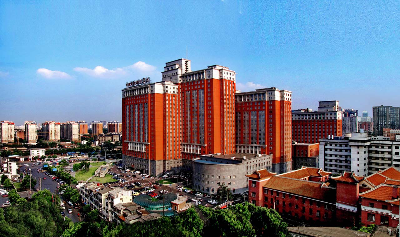 湘雅医院新区与老红楼 