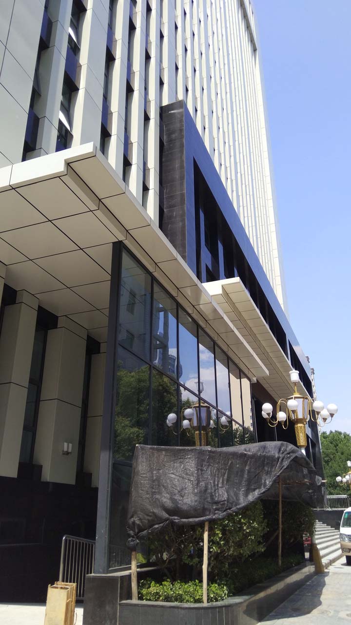 新科研楼外立面照片