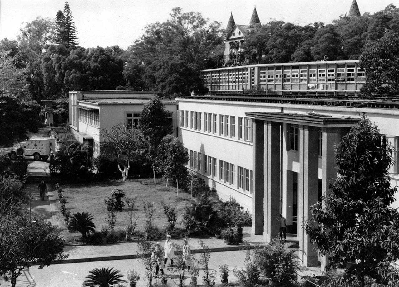1957年医院大楼外景
