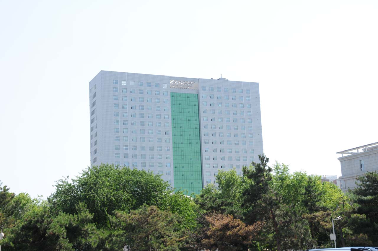 2009年投入使用，外科病房楼（7号楼）外景