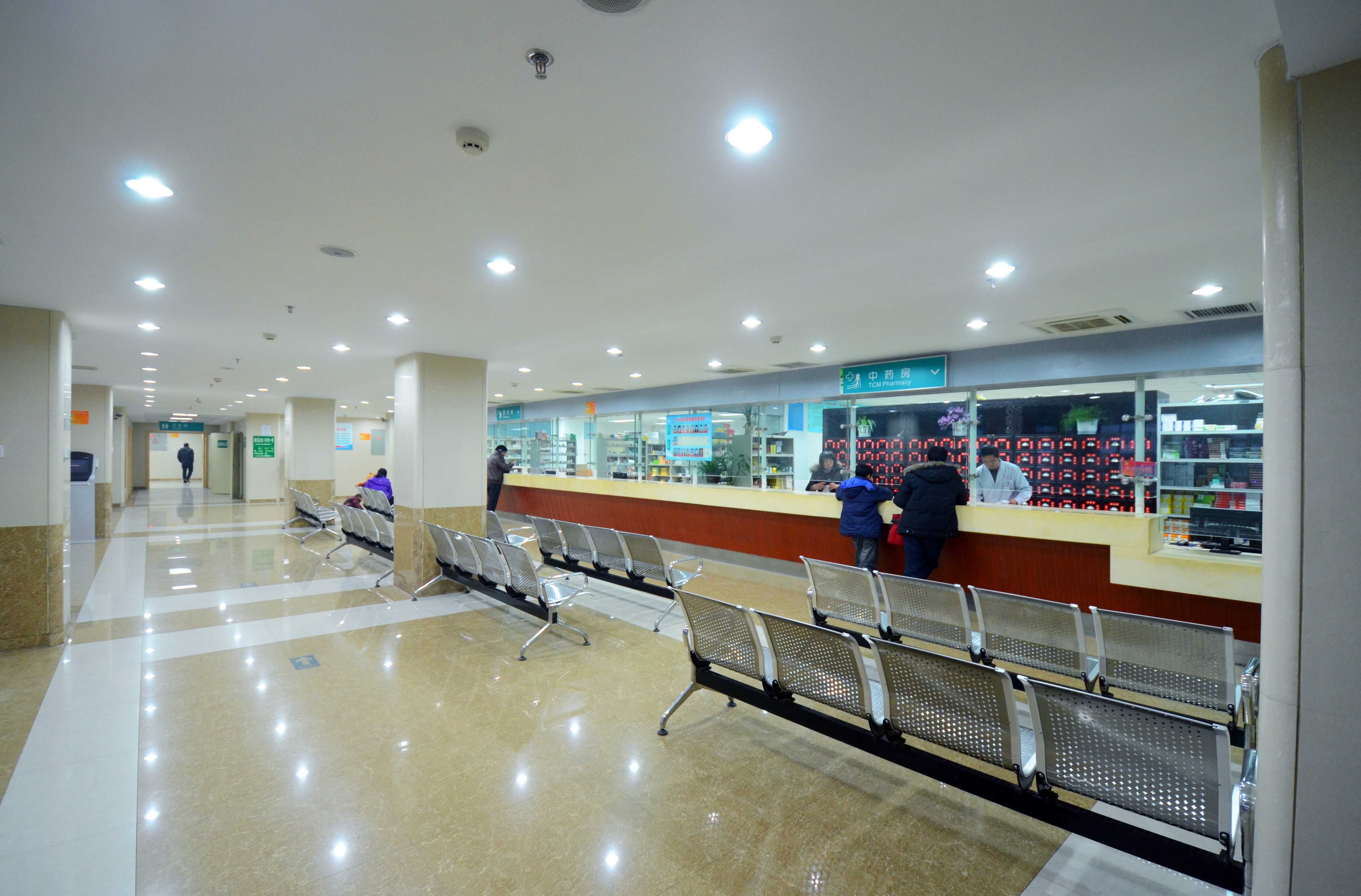 医院现门诊大厅