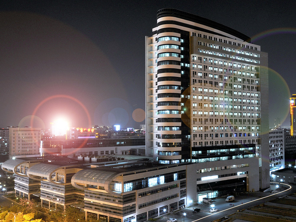医院夜景