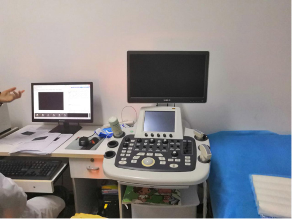 卫生院新配备的彩色多普勒超声诊断仪