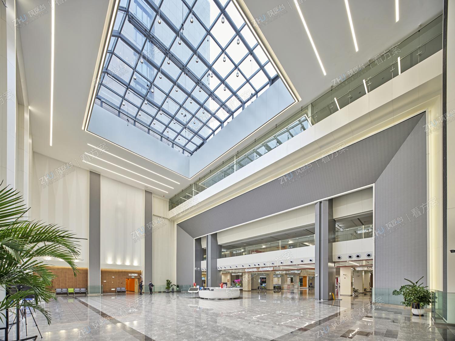 一层北大厅（半侧面）