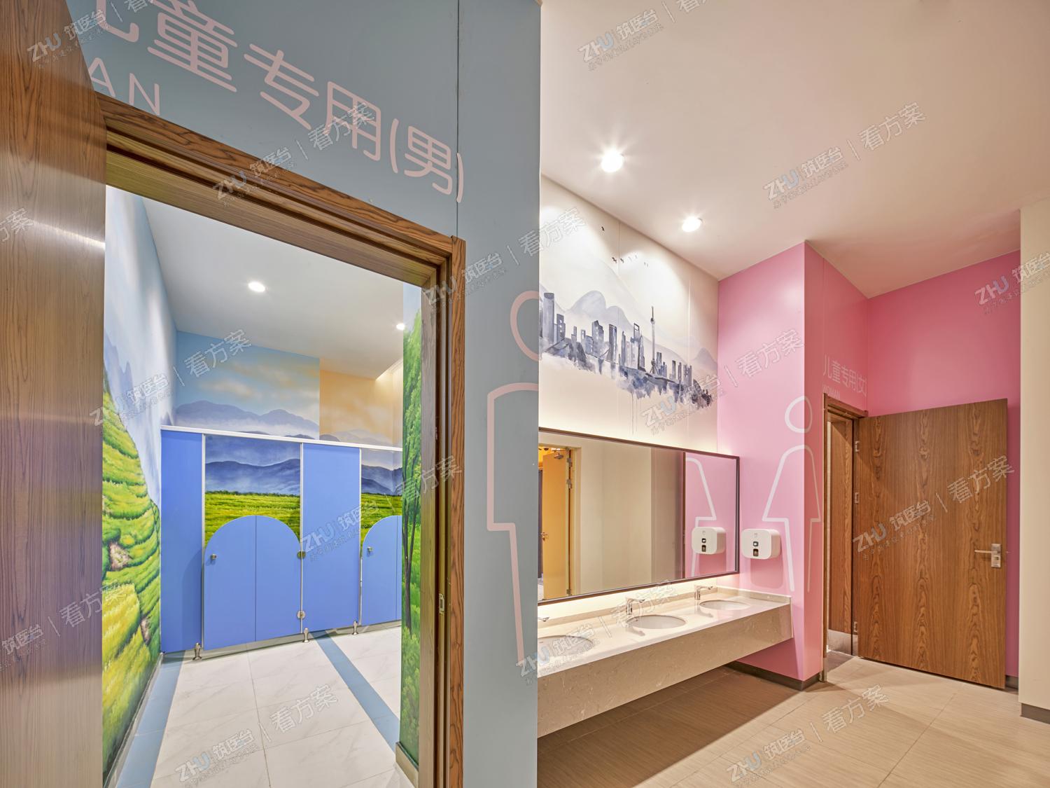 一层儿科儿童卫生间入口洗手台